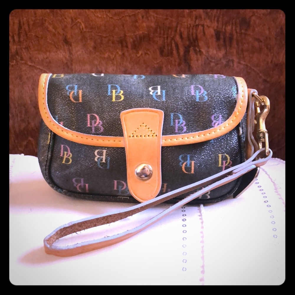Dooney & Bourke wristlet